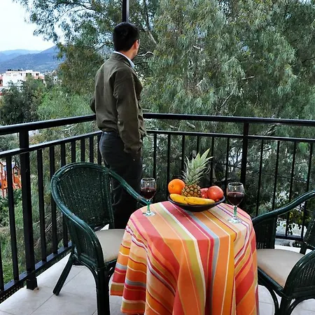 Haris アパートホテル ヘルソニソス