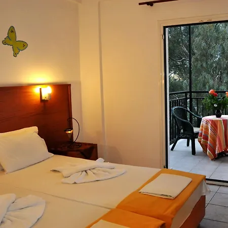 アパートホテル Haris 3*