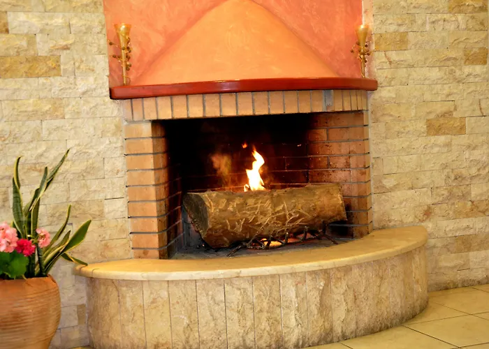 מלון דירות Haris 3*