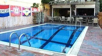 Haris Lejlighedshotel 3*