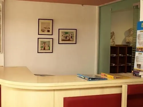 Haris מלון דירות 3*