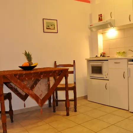 Hotel de apartamente Haris
